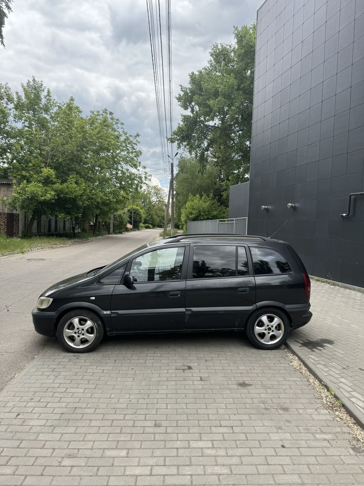 Opel Zafira 2,0d 7мест дизельный минивен