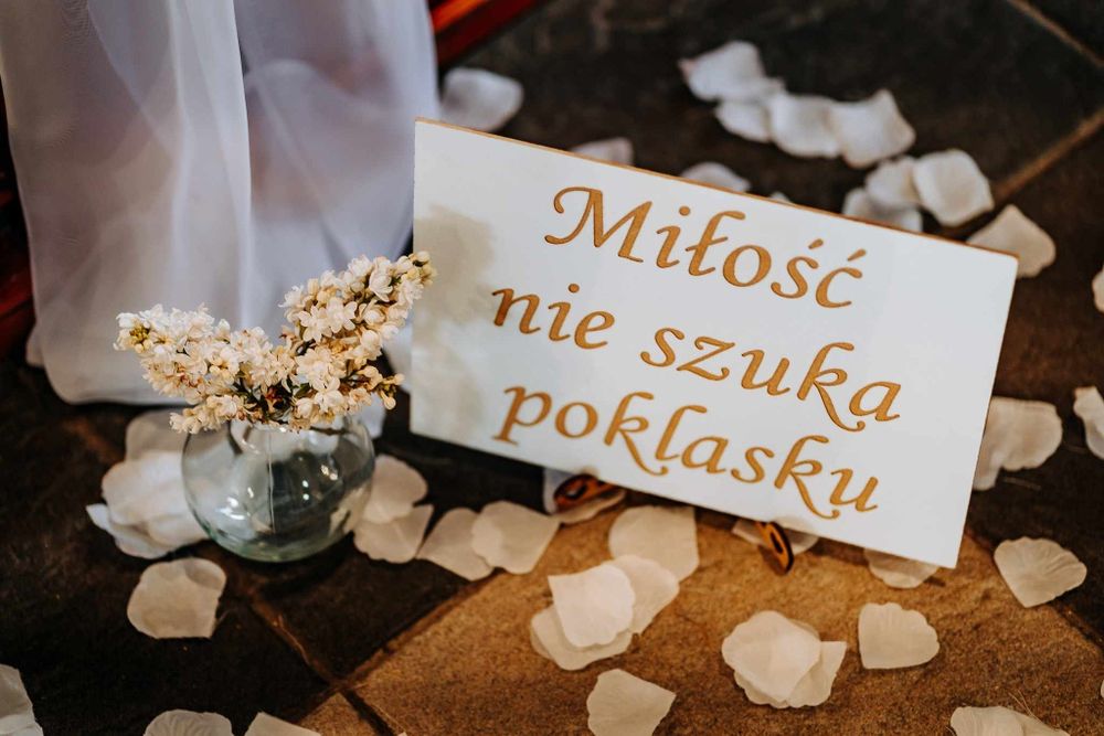 Wesele, ślub, Dekoracje ślubne, dekoracje kościoła, biały dywan, świec