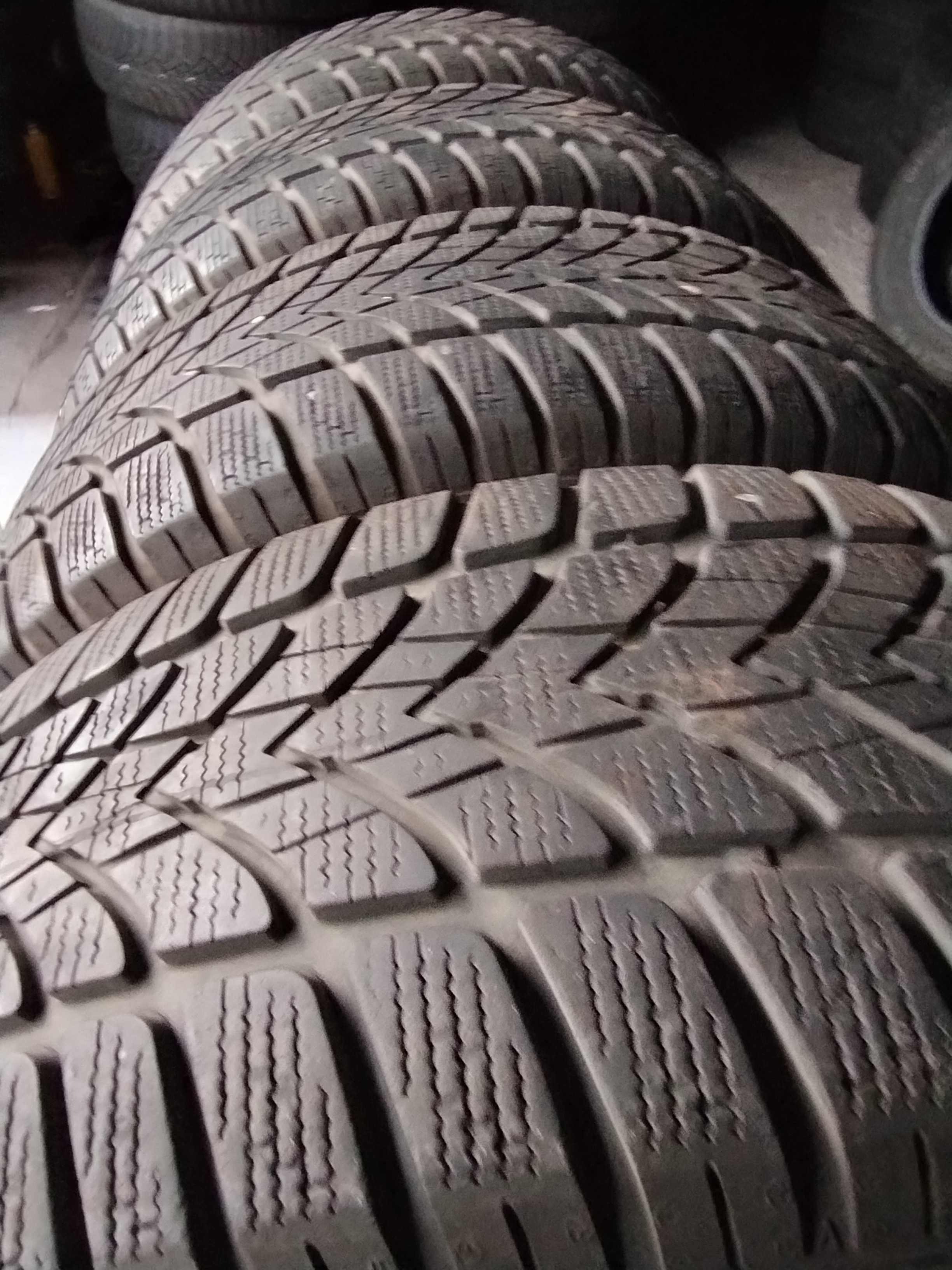 4x Dunlop SP Wintersport 4D Opony zimowe 205/55/16 91H komplet