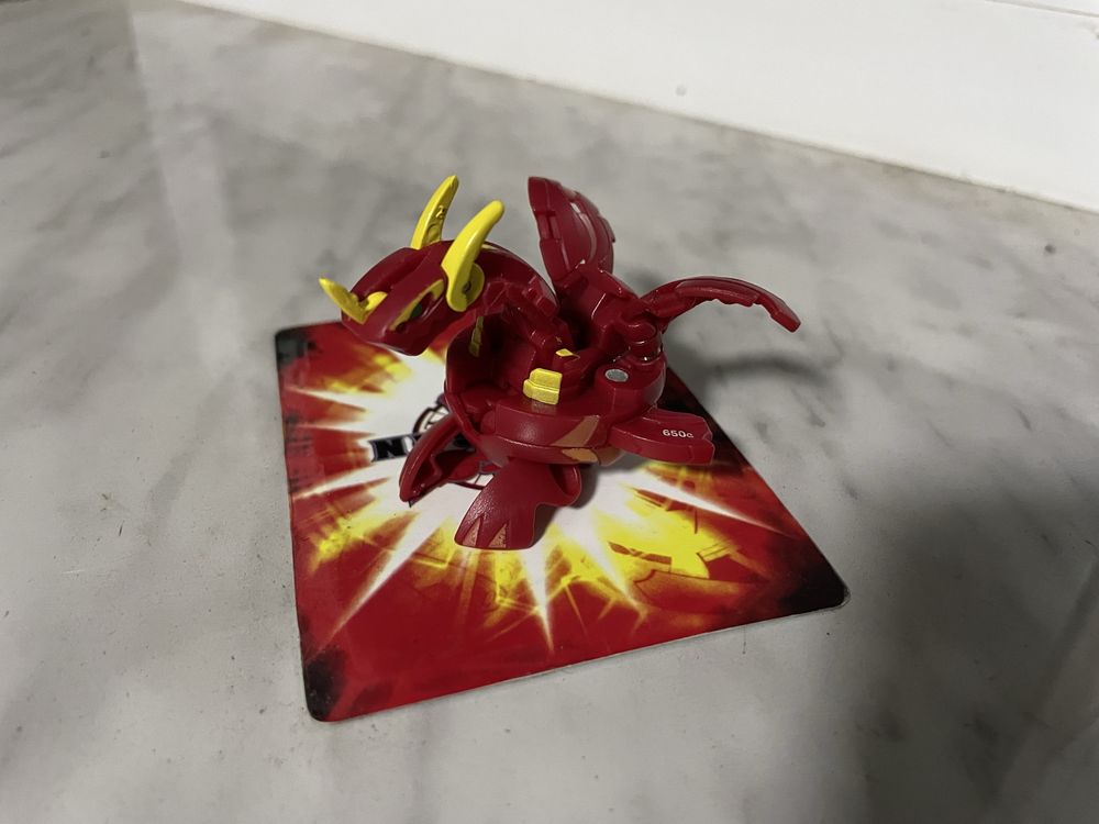 Бакуган Neo Dragonoid Vortex Pyrus