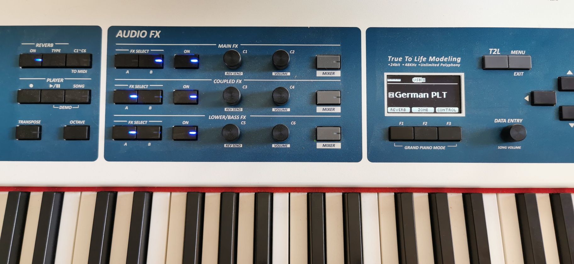Dexibell VIVO S7pro stage piano