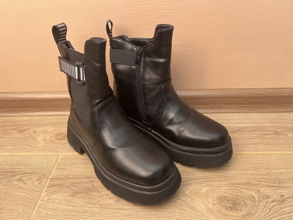 Зимние кожаные ботинки на девочку 36р., 23.5см