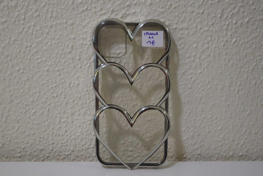 Capa 3 hearts iPhone 11