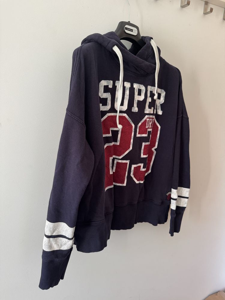 Bluzą superdry granatowa