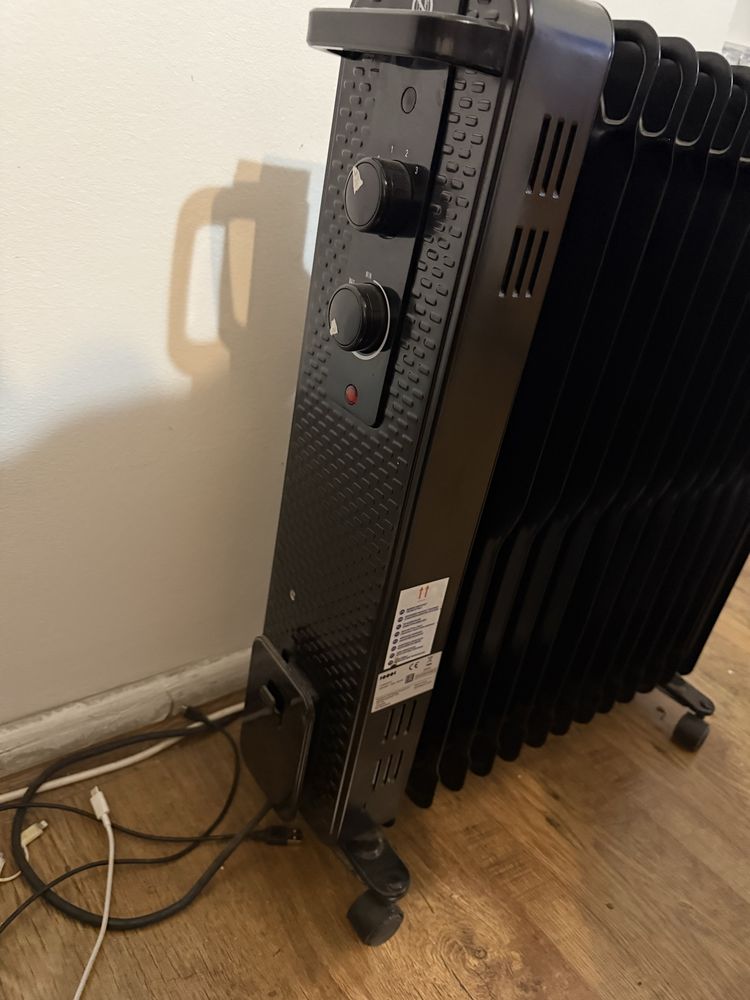 Olejowy Grzejnik elektryczny 3000 W