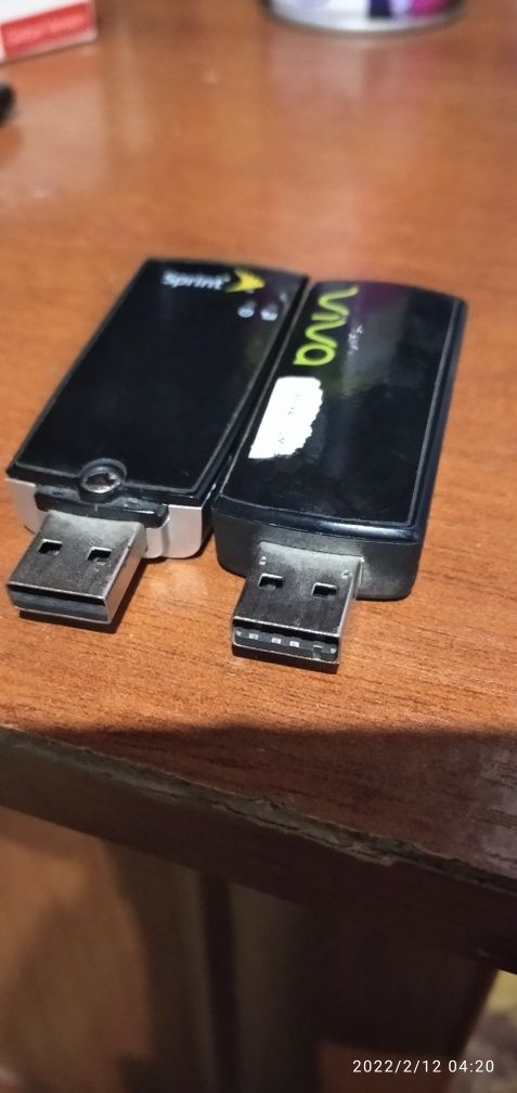 Продам два модема Viva и Sprint
