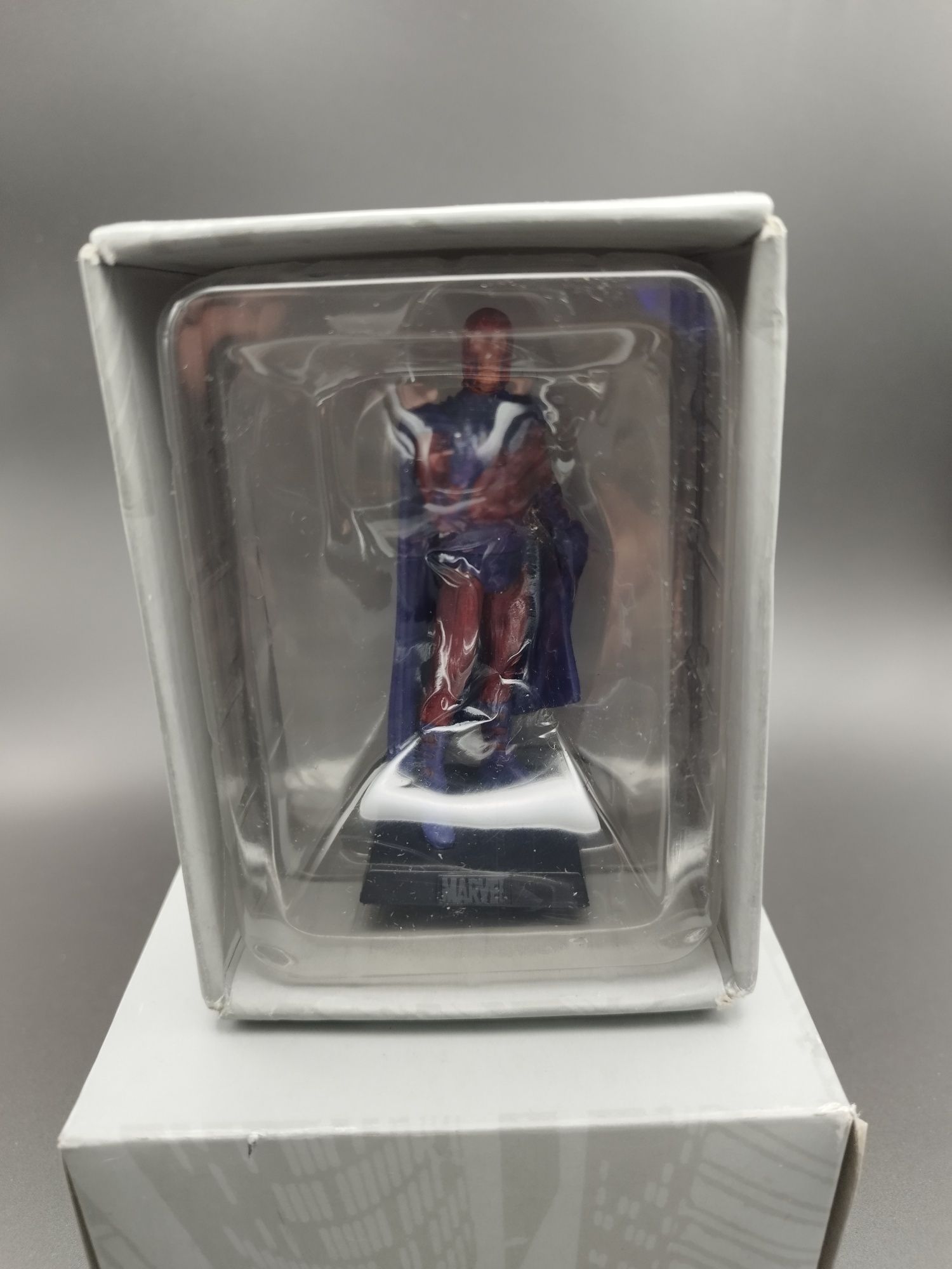 Figurka Marvel klasyczna Magneto #05 ok 8 cm ciężka ołowiana