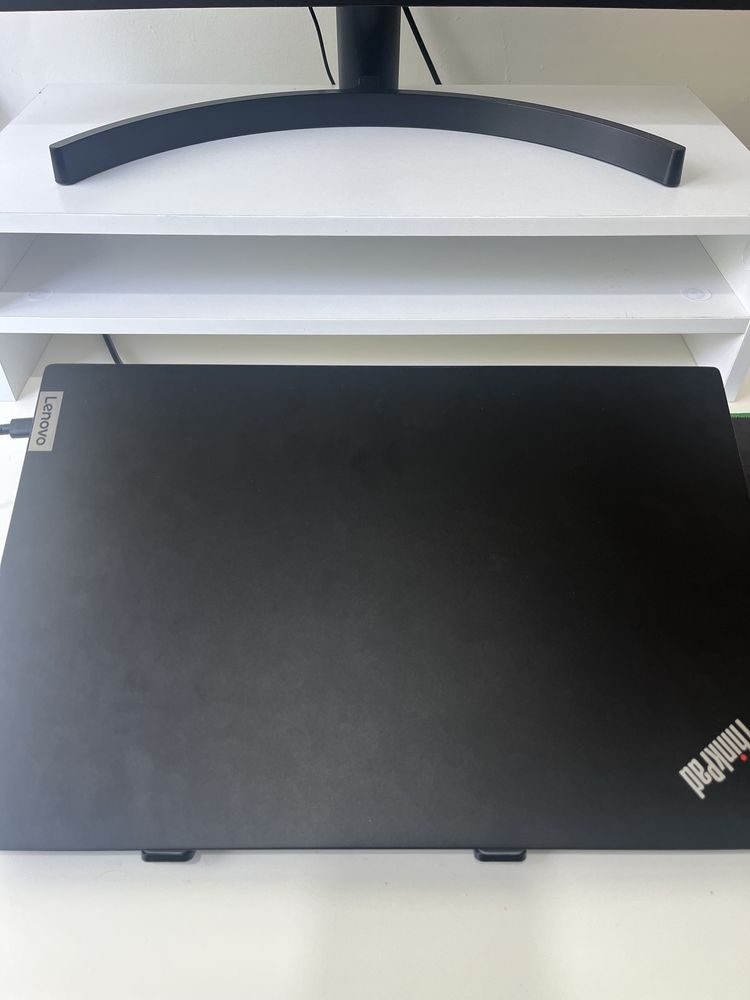 Lenovo ThinkPad E15 - 15” FHD ( i5-1135G7/16GB/256GB SSD )