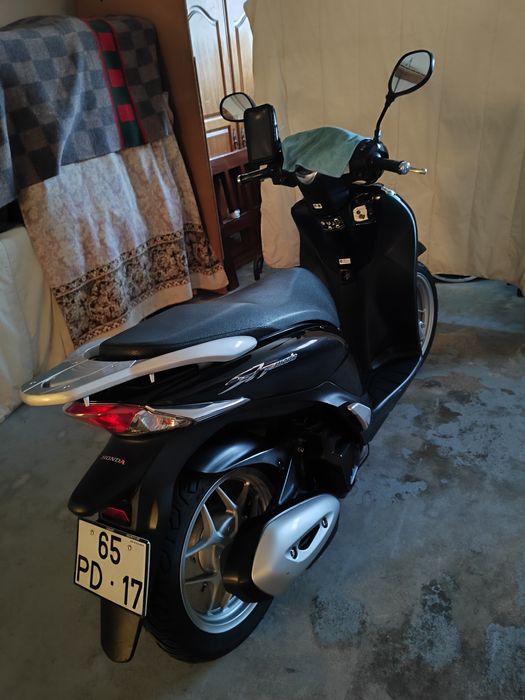 Honda SH125i 2014 – < 18.000 km – Impecável