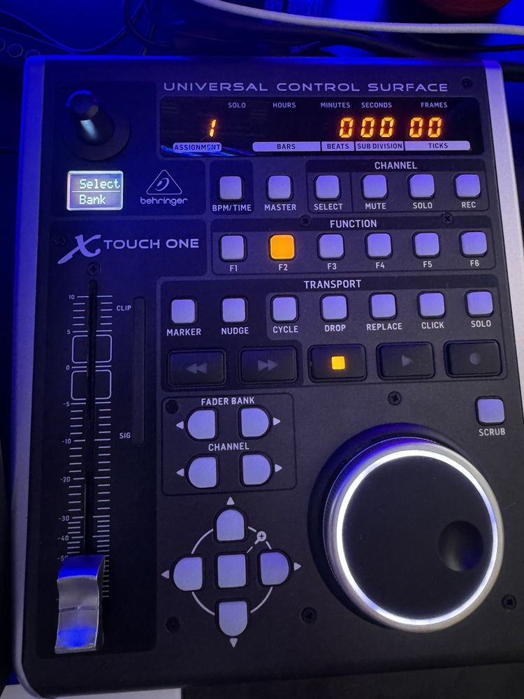 Behringer x touch one