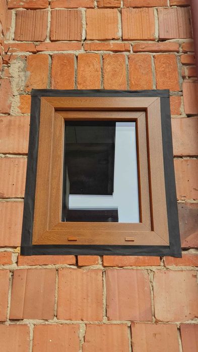 Nowe okno 3 szybowe Drutex szer. 610 x wys. 810 Złoty dąb