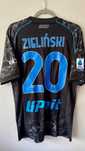 Napoli Zieliński oryginalna koszulka piłkarska Halloween w boxie EA7