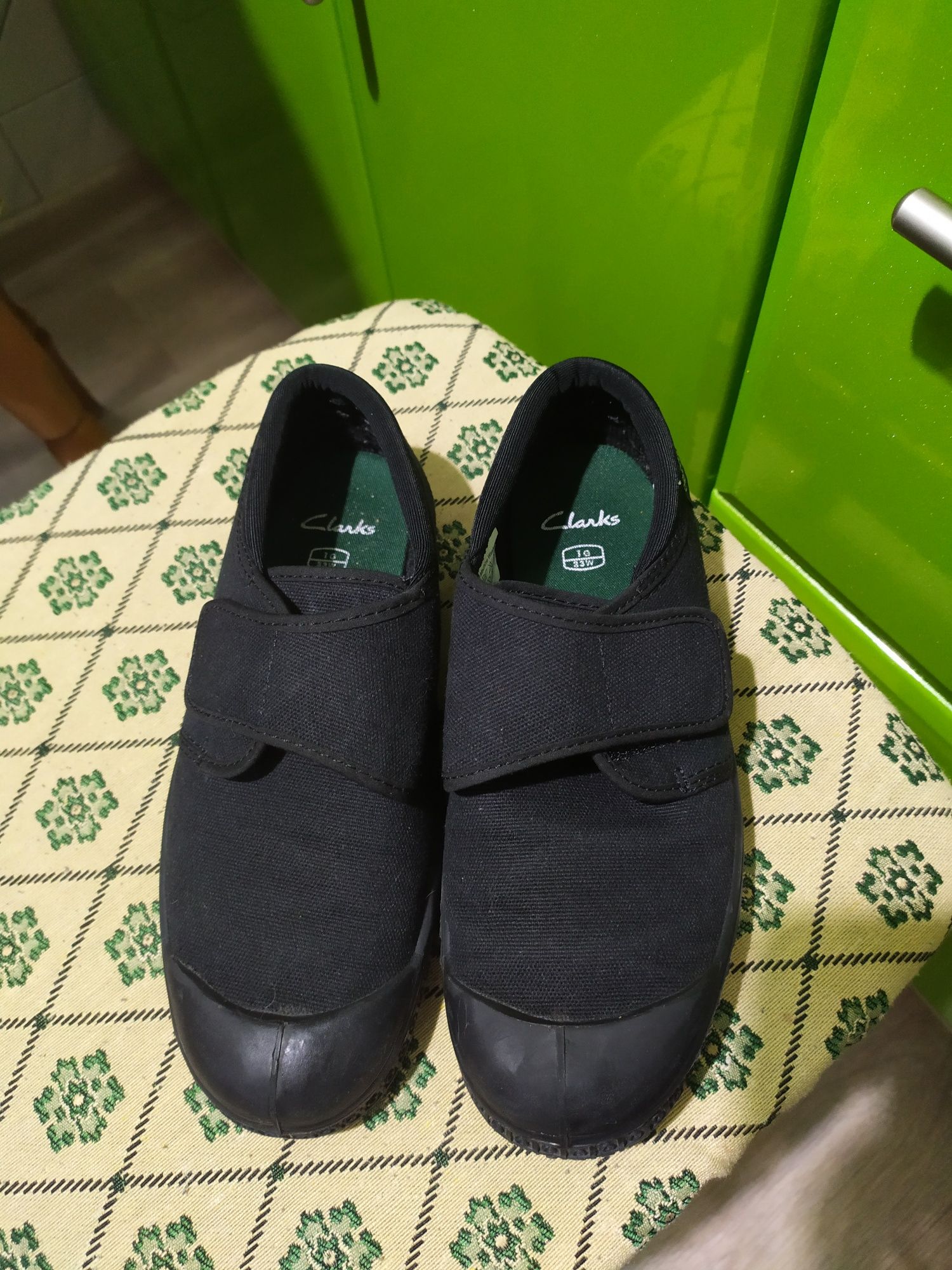 Кеди      Clarks