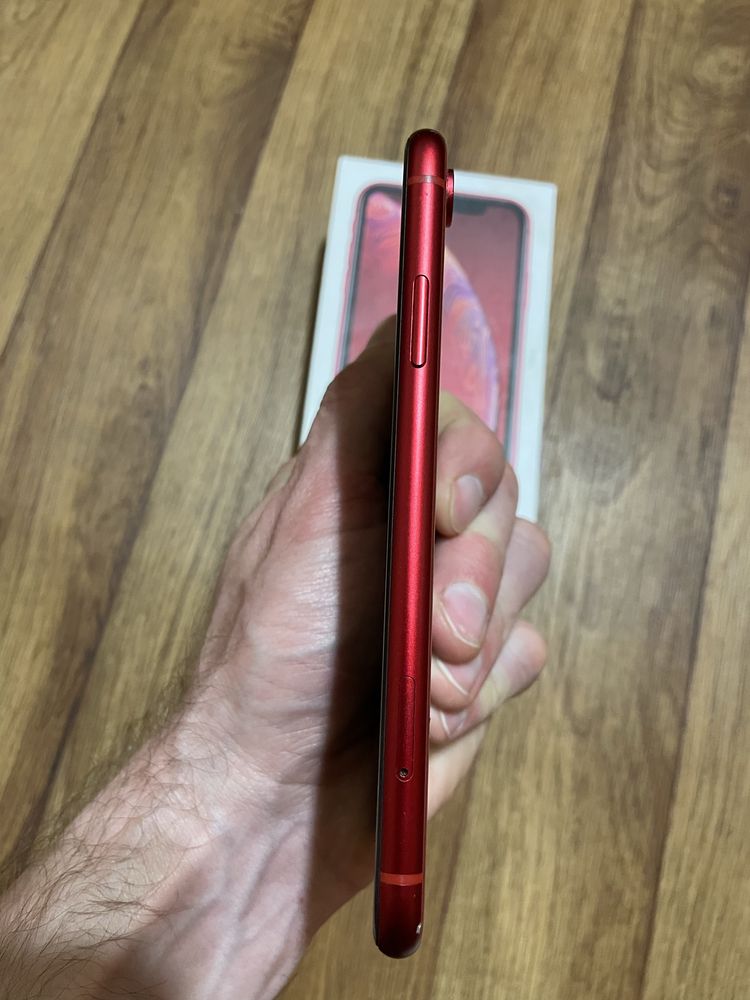iPhone xr 64 gb red