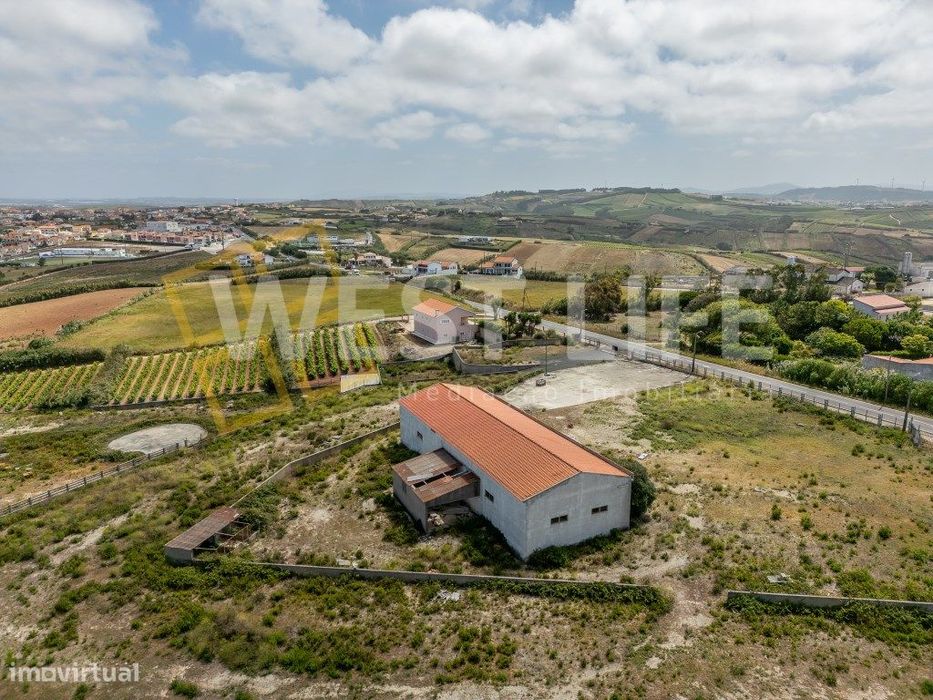 Armazém de 481 m2 com terreno de 10860m2 com PROJETO APROVADO de po...