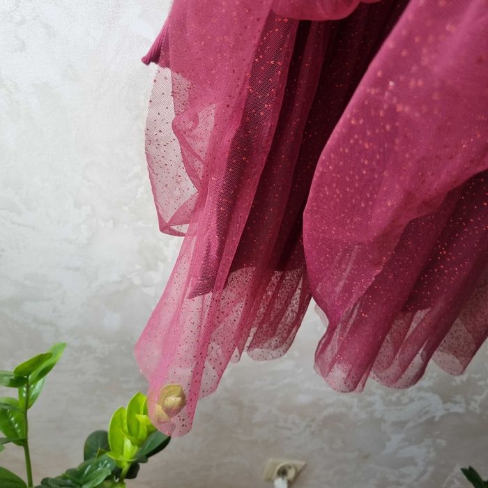 Sukienka dla dziewczynki r. 128 tiul bordowa smyk cool club