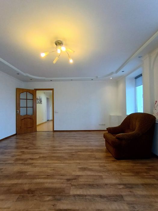 Оренда просторої 2-кім. кв. р-н ПЗР