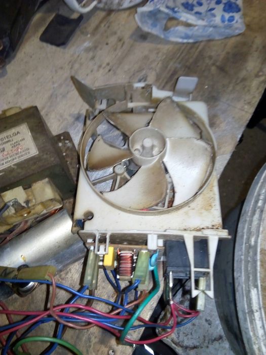 Продам запчастини до мікроволновки