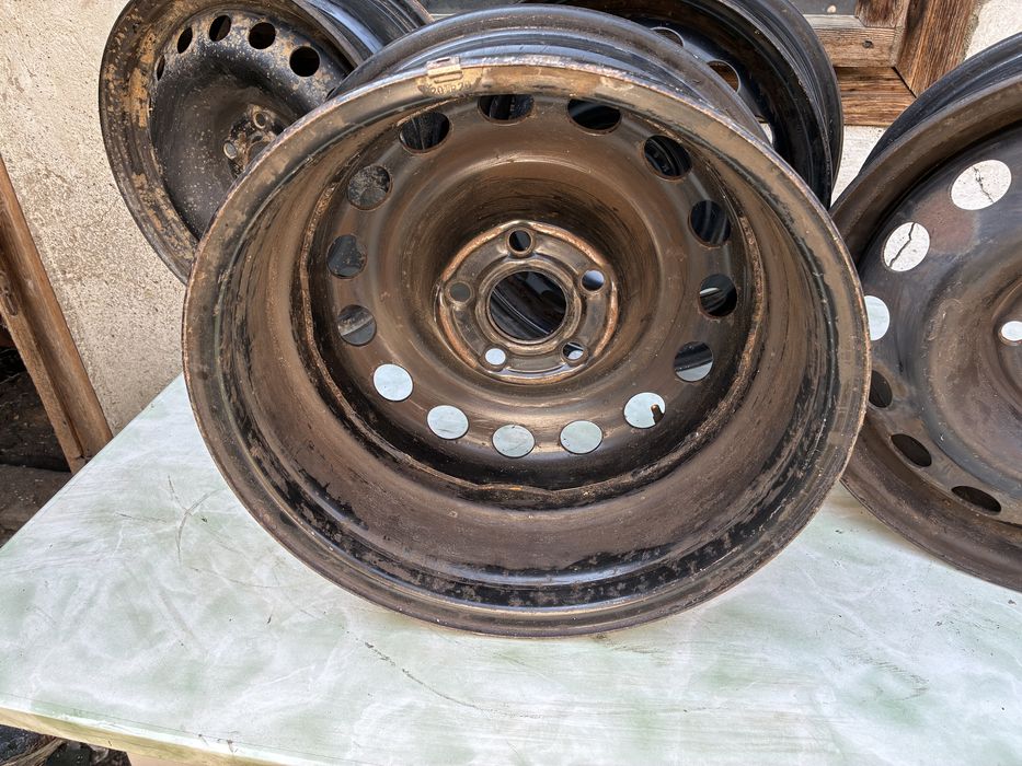 Диски на авто r15