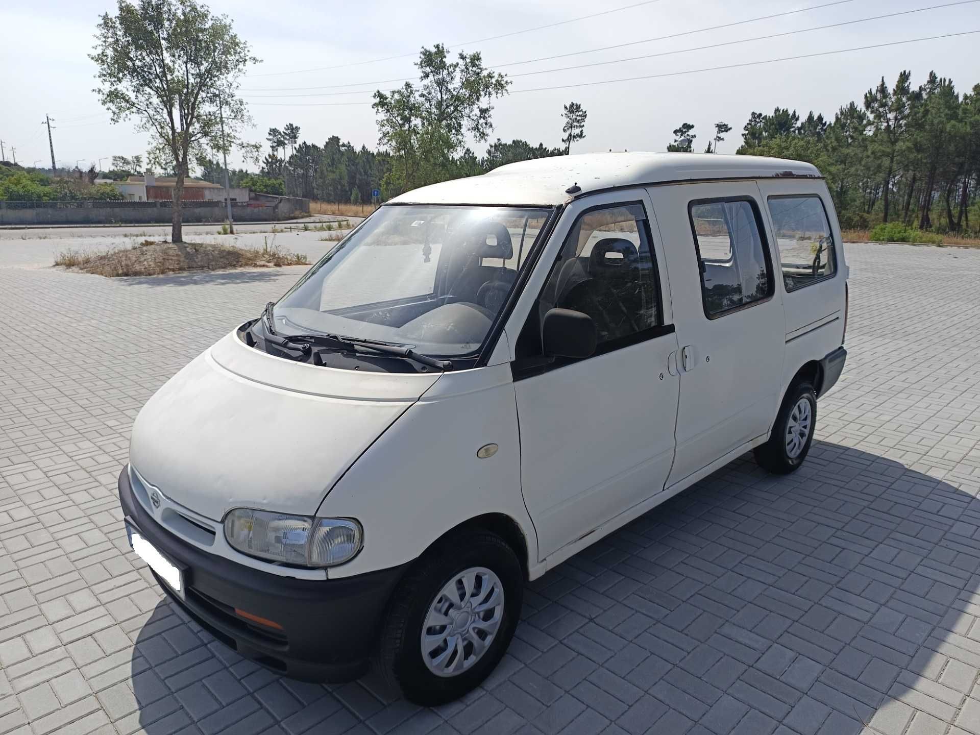 Nissan Vanette Cargo 2.3 D - 1995 - 5 Lugares