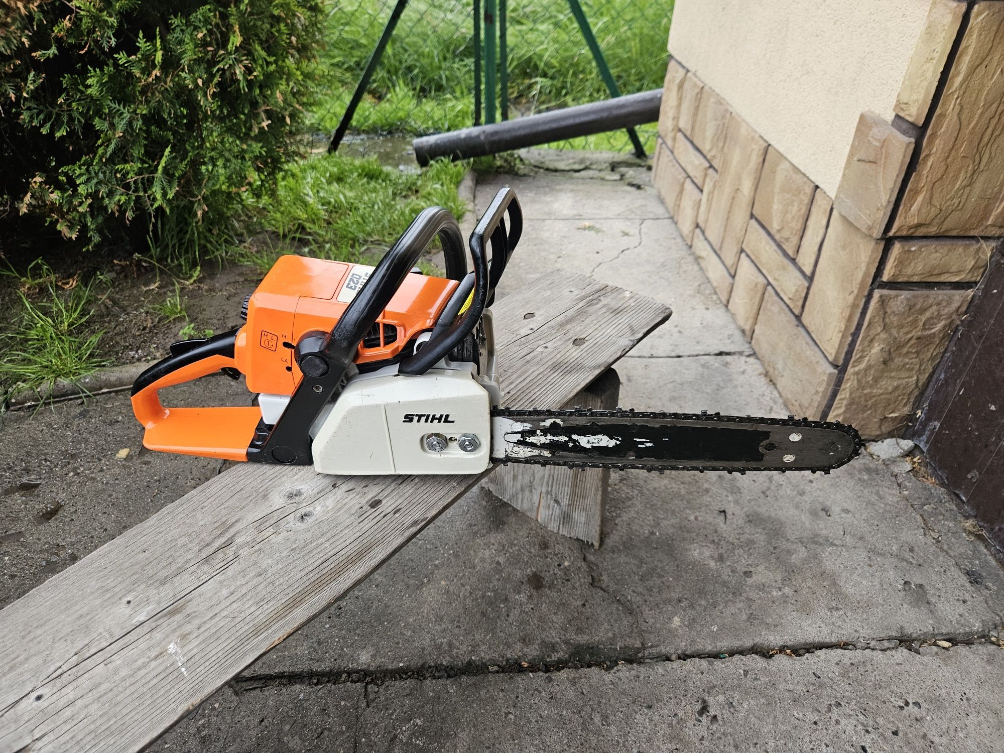 Pilarka Stihl 023 2.7km