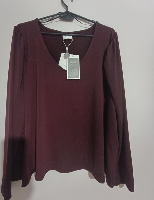 Burgundowa bluzka w serek firmy Villa nowa rozmiar 44/46illa