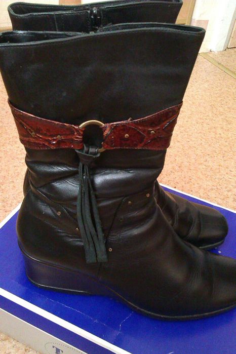 ТЕРМІНОВО! Пропоную зимові жіночі чобітки