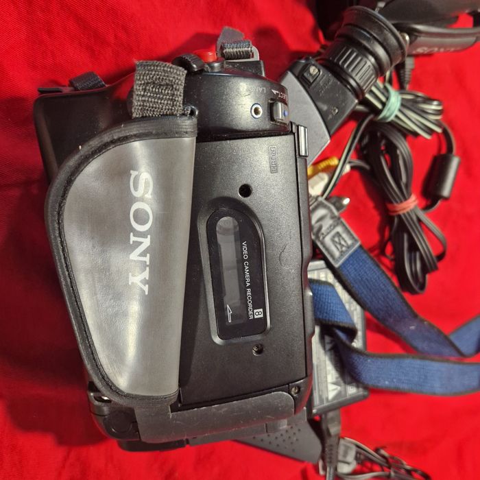 Відеокамери Sony Mini dv dcr-hc94 та 8мм Соні  CCD- TR640E