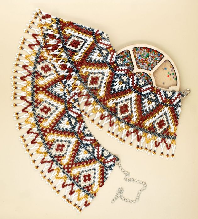 Вишукане намисто силянка ручної роботи з чеського бісеру