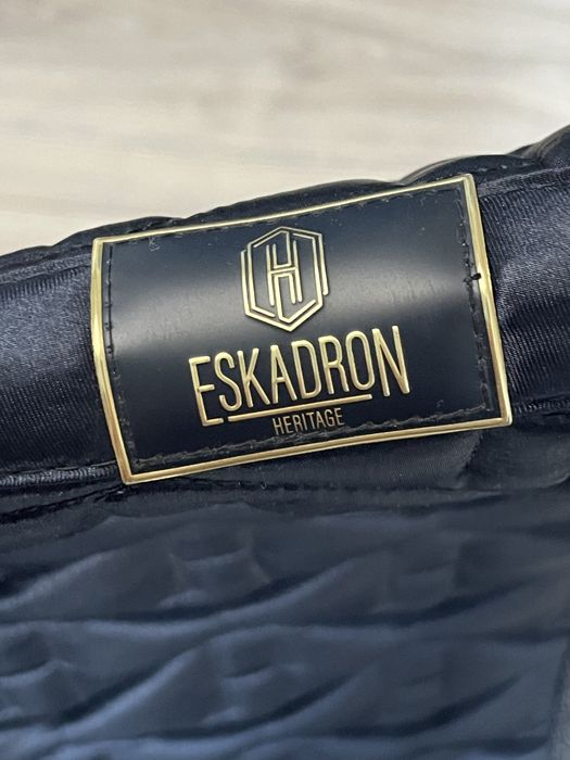 Nowy czaprak Eskadron ujeżdżeniowy  (DL – Dressage Large).