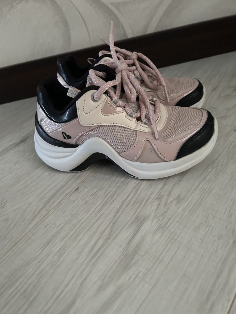 Продам кроссовки  Skechers, кеды 20,5 см