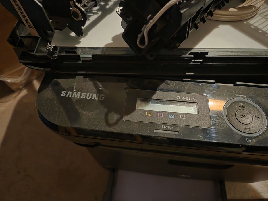 Sprzedam w calosci lub na części urzadzenie samsung clx-3175