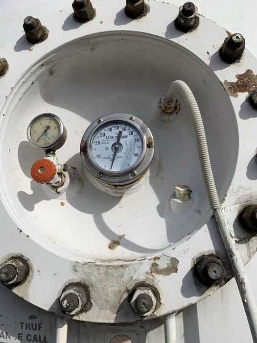 Газовоз,напівпричіп,резервуар газ,ємність газова