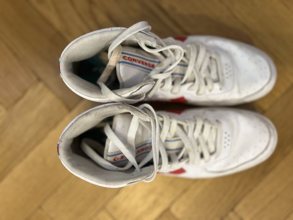 Białe buty Converse