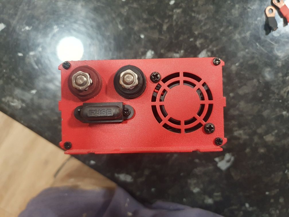 Vendo inversor 300w (NOVO)