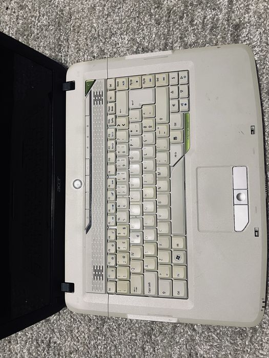 Portatil acer a funcionar