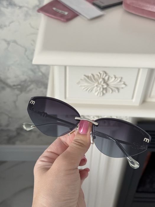 солнцезащитные очки Miu Miu полный комплект класика