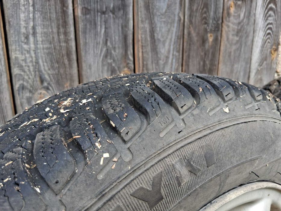 Komplet alufelg 14" VW wraz z oponami, wielosezonowe M+S 175/65 R14