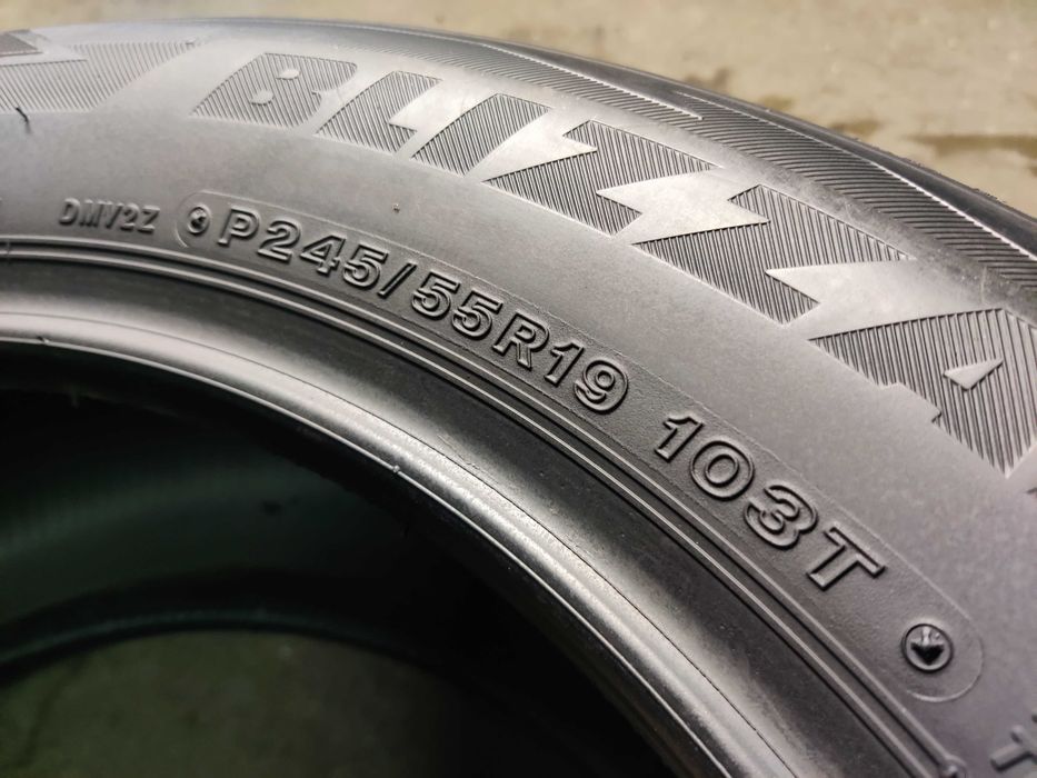 Bridgestone Blizzak DM-V2 R19 245 55 шини зимові 23р