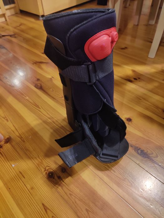 Pneumatyczna orteza stabilizator but XCELTRAX AIR