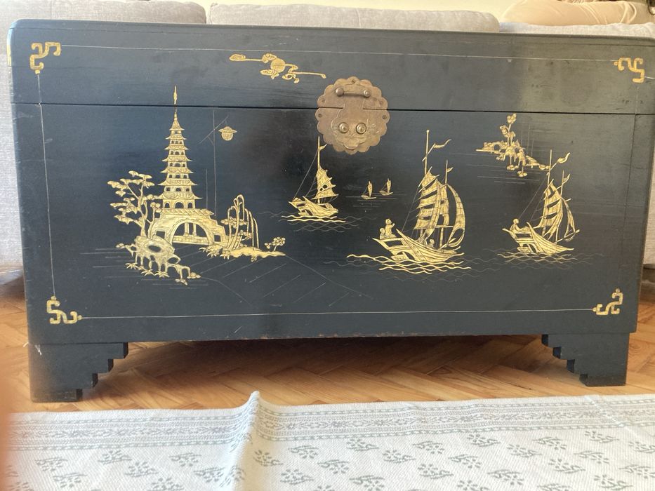 Arca em cânfora de estilo oriental