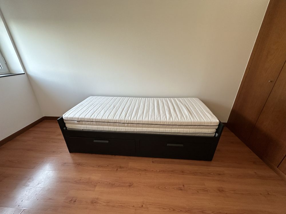 Cama individual/casal com gavetões - BRIMES IKEA
