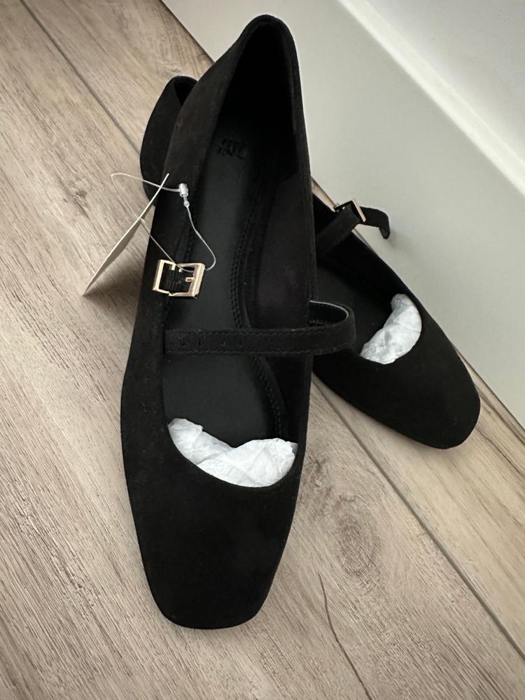 Baleriny H&M w stylu Mary Jane