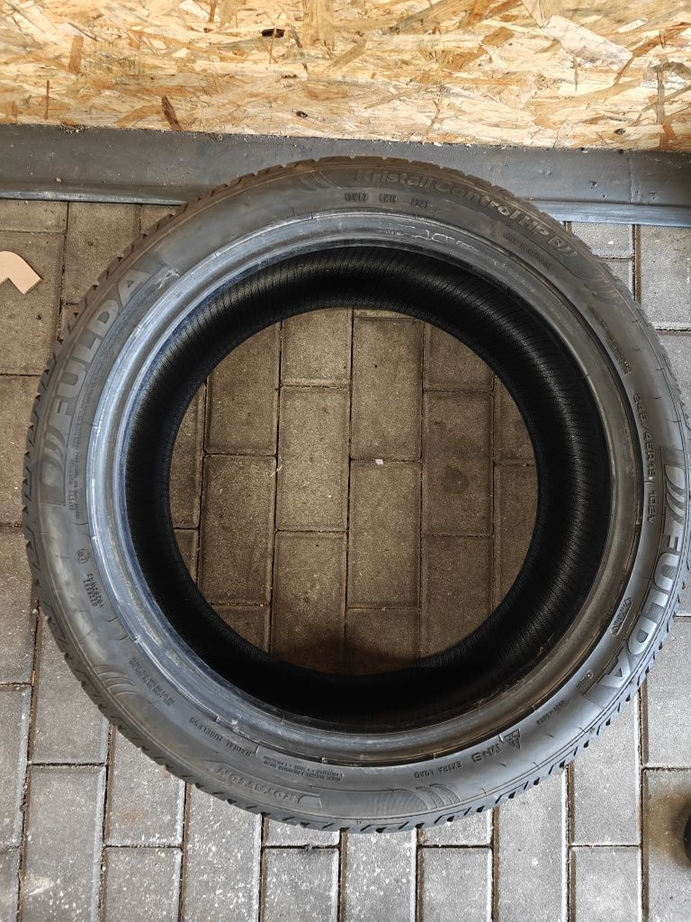 1x Fulda Kristallcontroll HP2 245/45R19 102V XL 1 sztuka zimowa