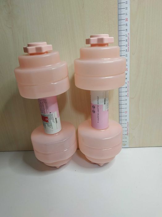 Набор из 2 гантелей, наполняемых водой для регулировки их веса