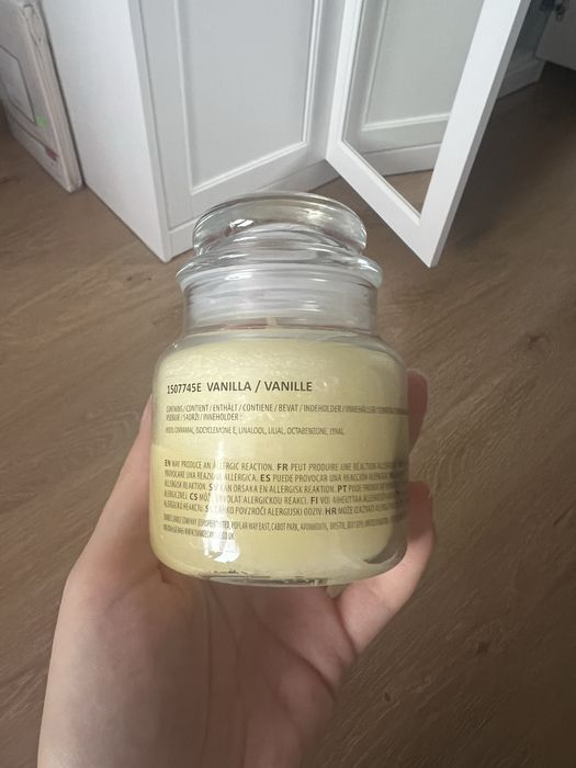 świeczka yankee candle vanilla