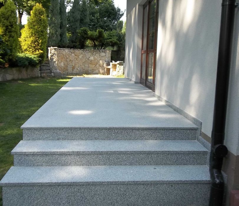Schody zewnętrzne, wewnętrzne stopnica, podstopień granit, piaskowiec,