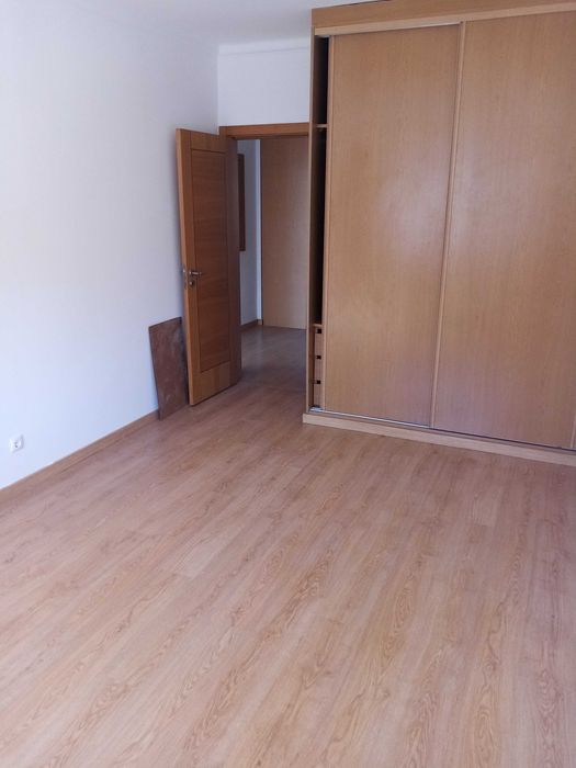 Arrendo T2 em Oeiras, óptima localização