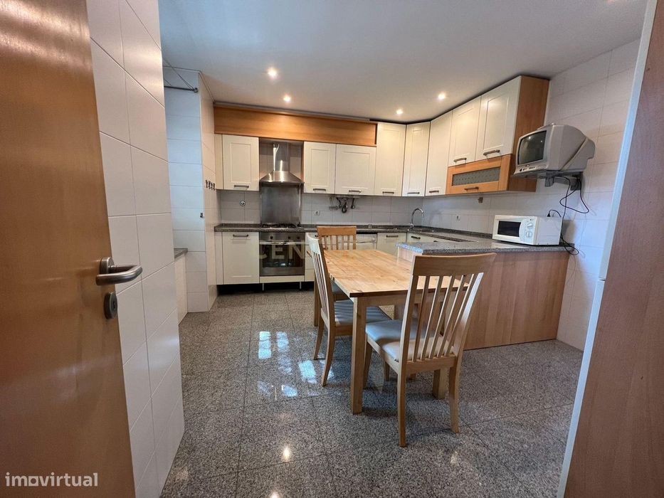 Apartamento T1+1 para Arrendamento na Rua Virgílio Correia – Lisboa