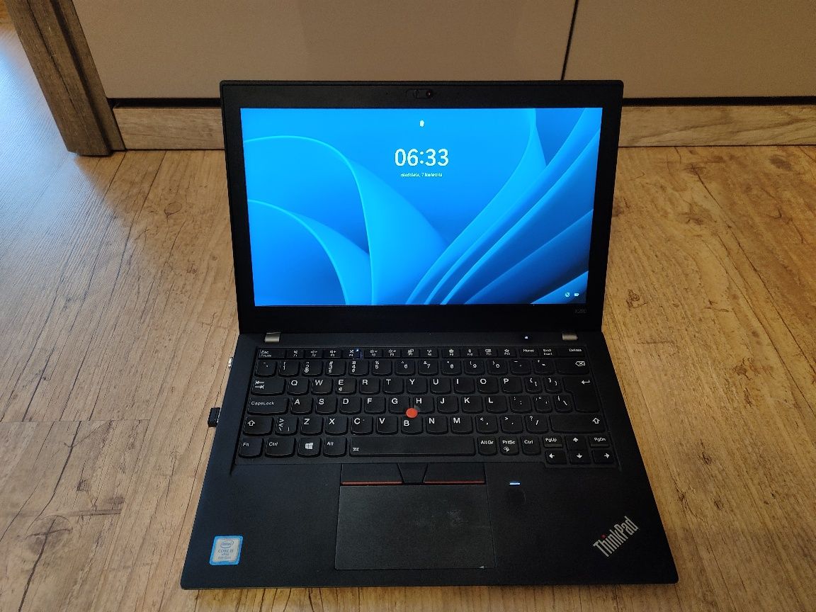 ThinkPad X280 i5-8350u/16GB RAM